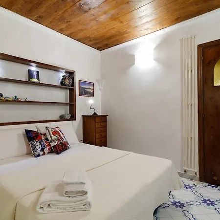 Apartment Plebiscito By Ele Naples