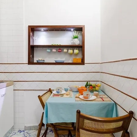 Apartment Plebiscito By Ele Naples